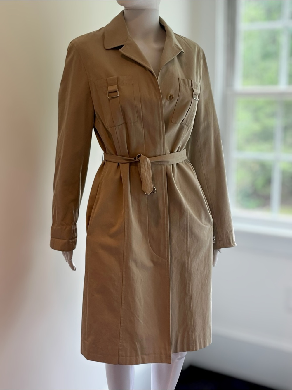 Burberry Tan Belted Trench Coat size 4 ( previously authenticated) - Picture 2 of 14